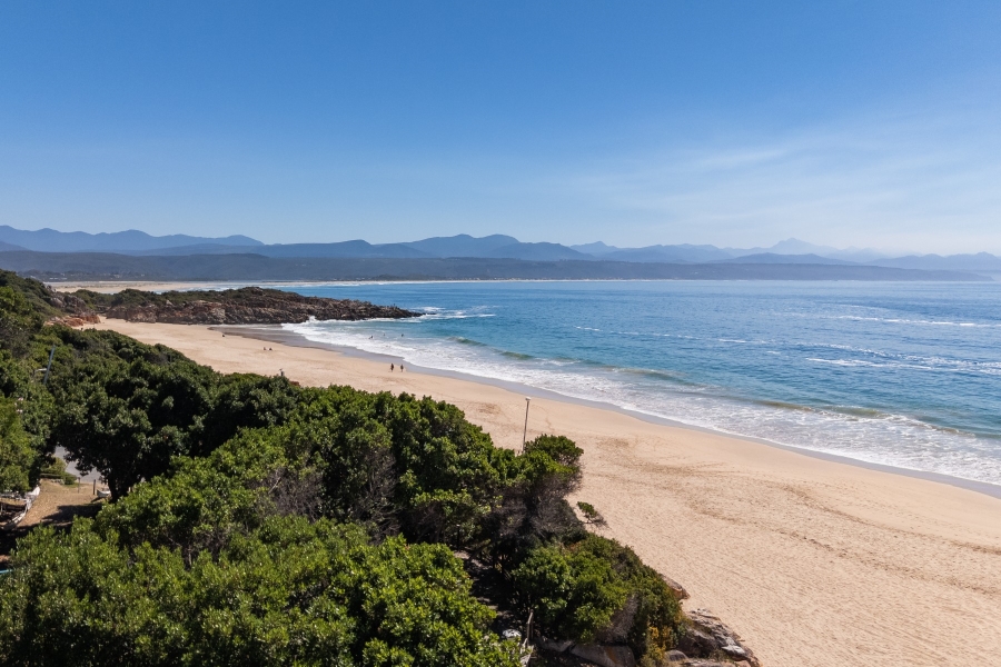 4 Bedroom Property for Sale in Plettenberg Bay Central Western Cape